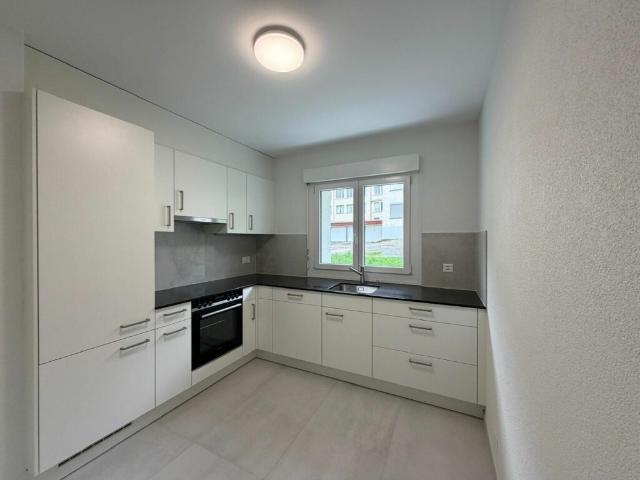 St Imier, magnifique appartement de 2 pièces au 1er étage entièrement rénové avec balcon