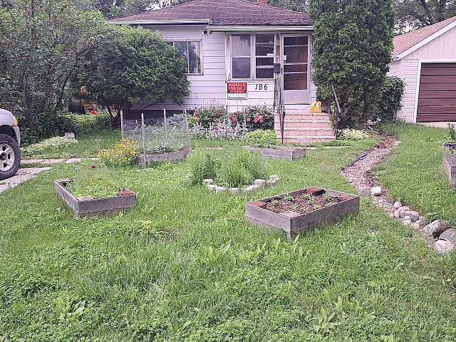 St.james 1br Bungalow As Is