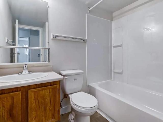 St. James Place 2 Bedroom Apartment for Rent at 3110A 33rd St W, Saskatoon, SK S7L 6K4 Dundonald