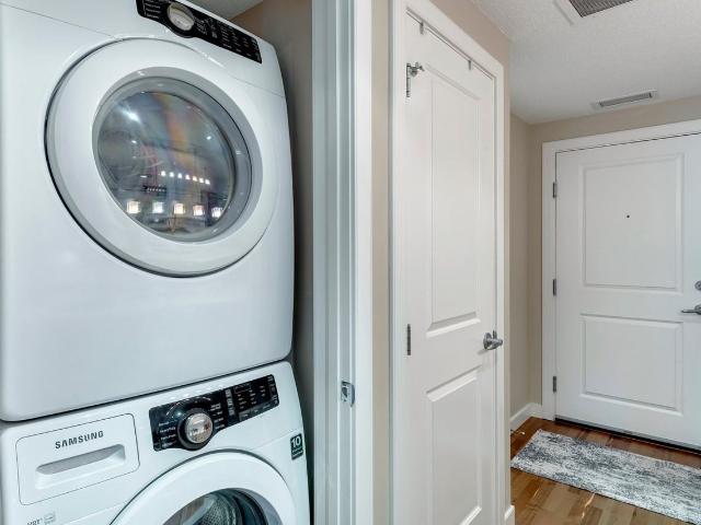 St. John's on Tenth 214, 1110 1 Bedroom Apartment for Rent at 1110 3 Ave Nw, Calgary, AB T2N 4J3 Hillurst