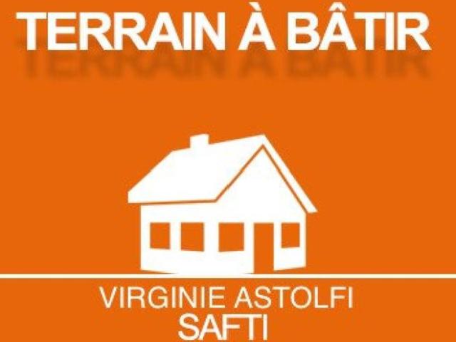 ST JULIEN Beau terrain de 290 m2, idéalement situé