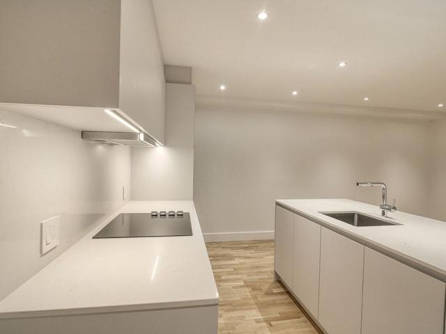 St. Lambert 2 Bedroom Apartment for Rent at 1565 Av Victoria, Saint Lambert, QC J4R 1R6 Alexandra