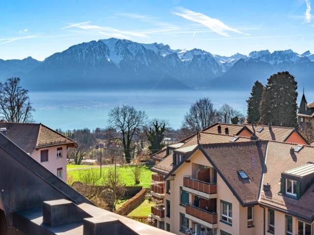ST LEGIER – GERÄUMIGE WOHNUNG MIT 4,5 ZIMMERN UND BLICK AUF DEN SEE