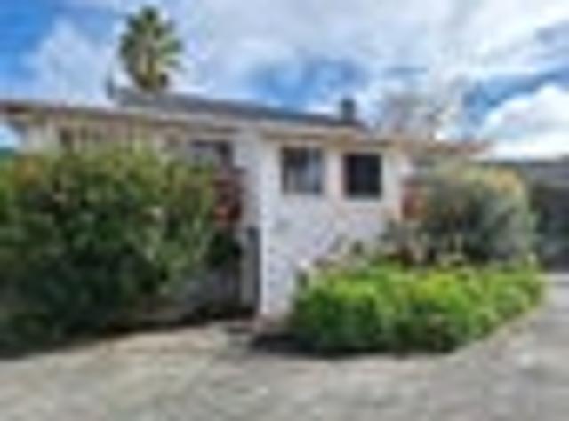 St Lukes, 2 bedrooms, $575 pw