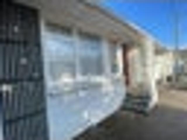 St Lukes, 3 bedrooms, $550 pw
