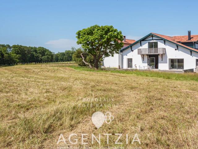 ST MARTIN DE HINX CORPS DE FERME 679M2 3 HECTARES