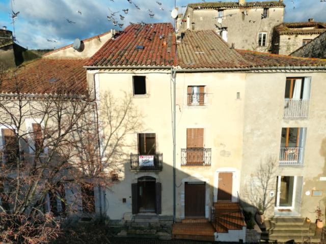 St Martin de Londres, maison à rénover sur 3 niveaux