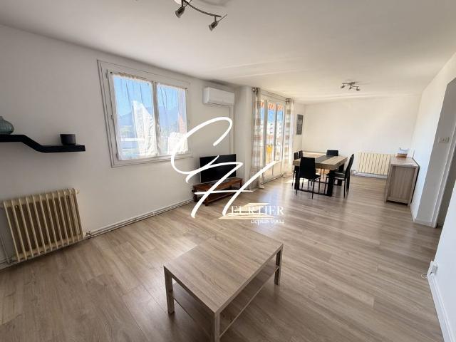 ST MARTIN D'HERES APPARTEMENT T3 MEUBLE
