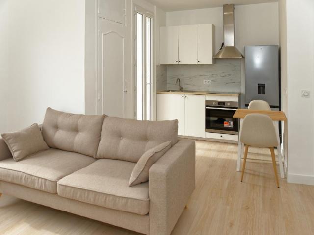St Martin T2 meublé entièrement rénové 649€ CC