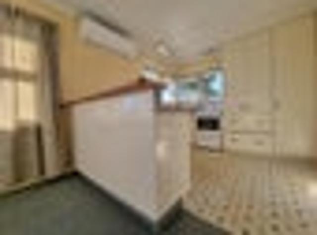 St. Martins, 2 bedrooms, $525 pw