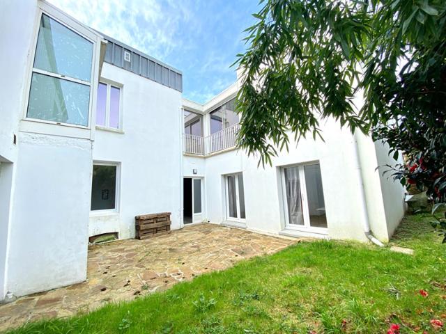 ST MARC MAISON DE 298M2