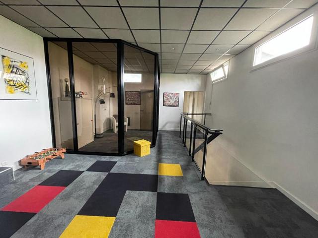 St Maur Les Fossés Murs bureaux 110 m2 Prix 330 000