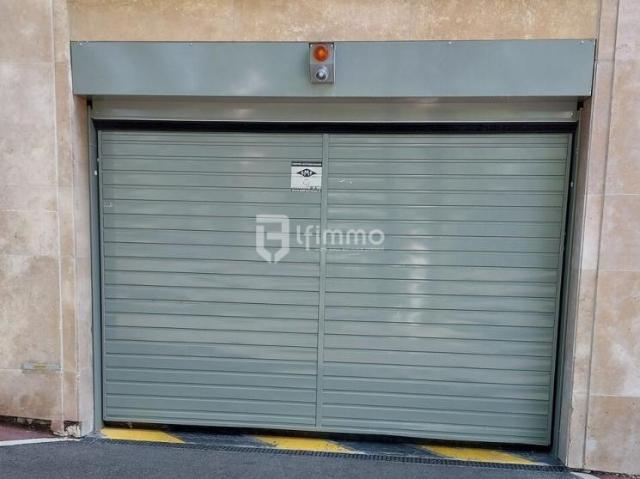 ST Maurice 94410 Secteur Montgolfier Place de Parking en sou