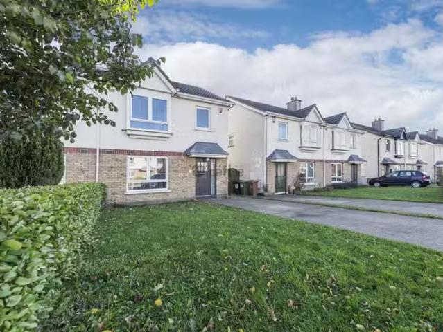 St Mochtas Avenue, Clonsilla, Dublin 15 is for rent