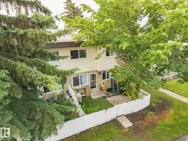 # St Nw, Edmonton, AB, T5X 2T4 townhouse for sale Listing I.