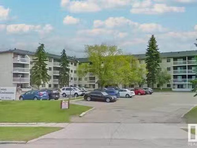 # St Nw, Edmonton, AB, T6J 5N6 condo for sale Listing ID E4.