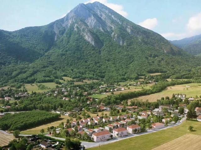 St Paul de Varces proche Grenoble avec vues sur le Vercors