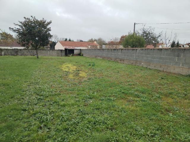 ST PHILBERT DE GRAND LIEU, 2 parcelles à saisir rapidement proche du centre ville ! Faites vite