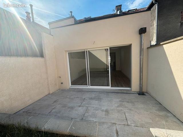 St pierre maion 3 chs jardin et garage