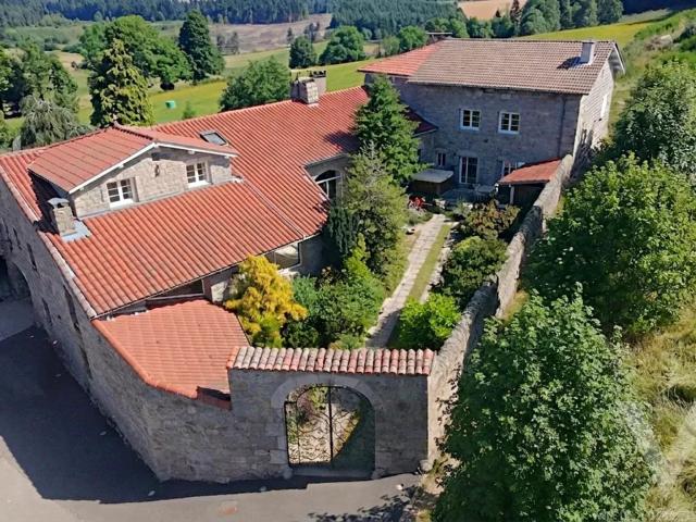 ST ROMAIN LACHALM / MAISON 446m2 / TERRAIN 9534m2