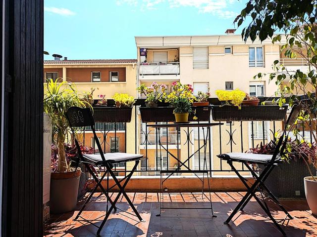 Spacieux 2 pièces avec 2 balcons et garage – St Roch, Nice 55m² Nice