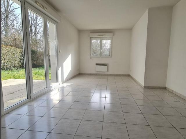 St Seurin sur l'isle Appartement 69 m² 2 chambres+ jardin. 70m² Saint Seurin sur l'Isle