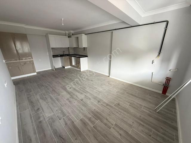 Stm Emlaktan Yeni Mahalle Merkezinde Kiralık 1+1 Daire