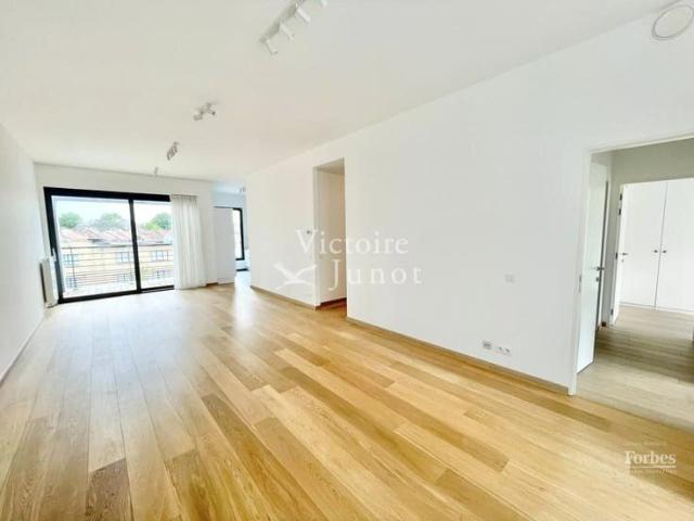 STOCKEL Penthouse for rent 3 bedrooms + Terrace