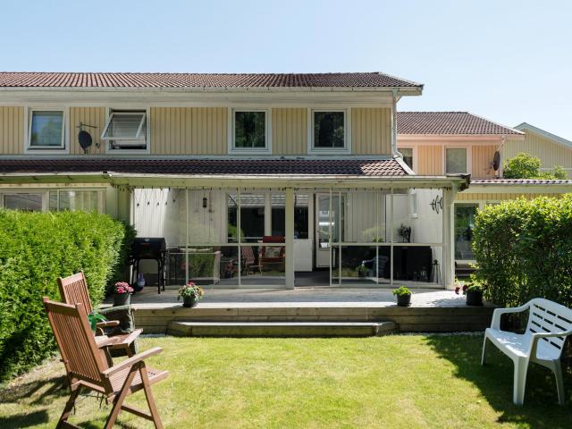 Stockrosvägen 33
