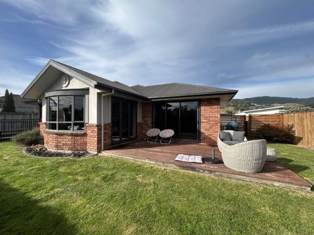 stoke, 4 bedrooms