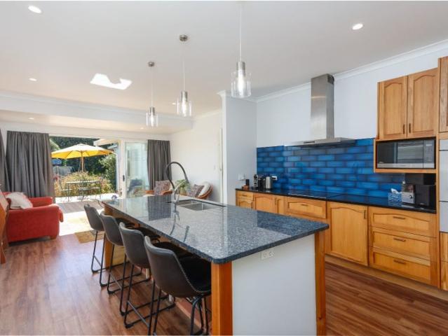 Stoke, 1 bedroom