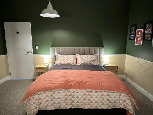 stoke, 1 bedroom