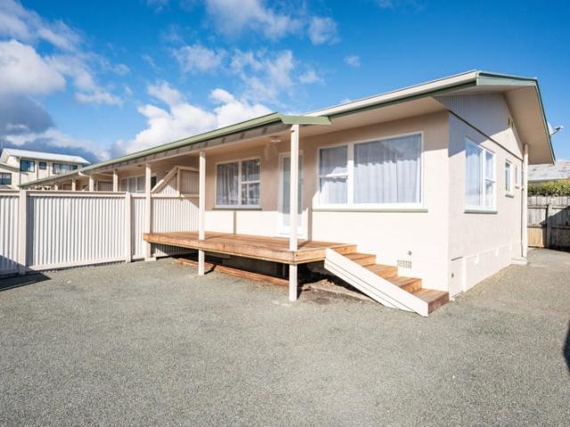 stoke, 2 bedrooms