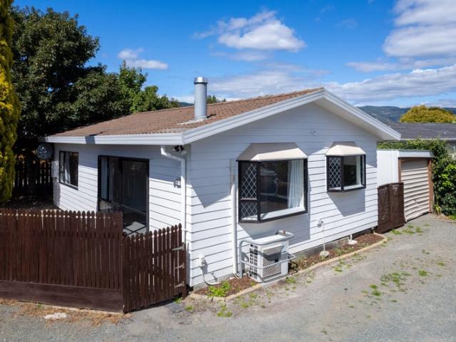 stoke, 2 bedrooms