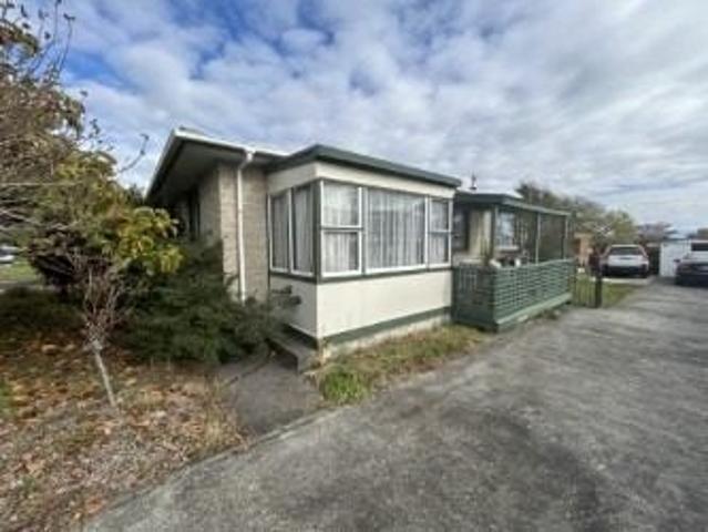 stoke, 2 bedrooms