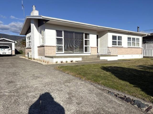 stoke, 2 bedrooms