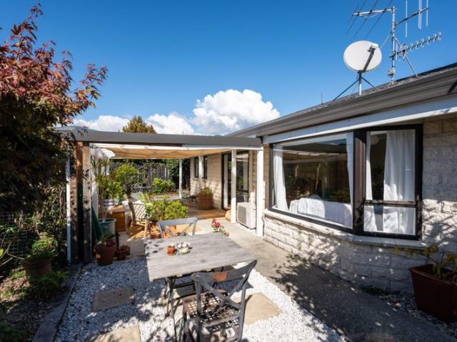 stoke, 2 bedrooms