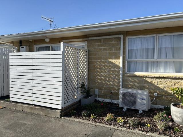 stoke, 2 bedrooms