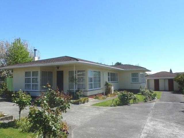 stoke, 3 bedrooms