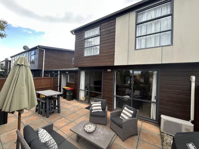 stoke, 3 bedrooms