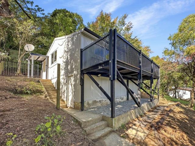 stokes valley, 2 bedrooms