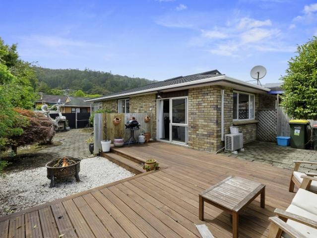 stokes valley, 2 bedrooms