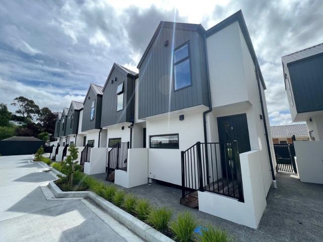 stokes valley, 2 bedrooms