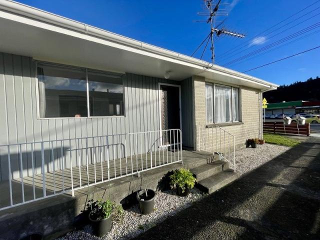 stokes valley, 2 bedrooms
