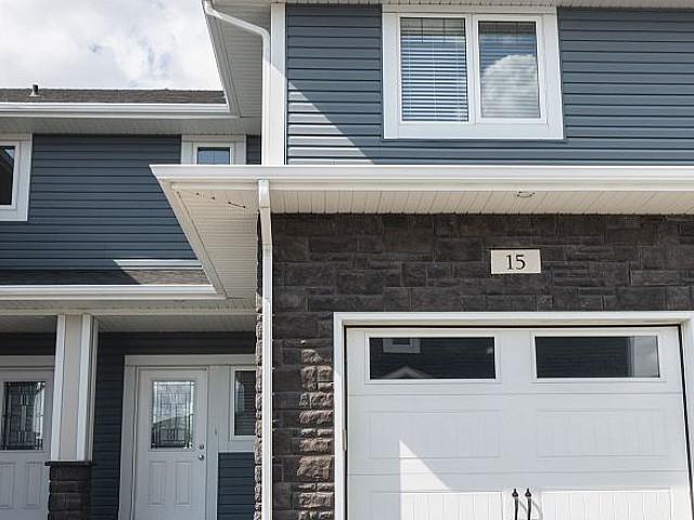 Stonebridge 3beds, 3baths, Townhouse Condo
