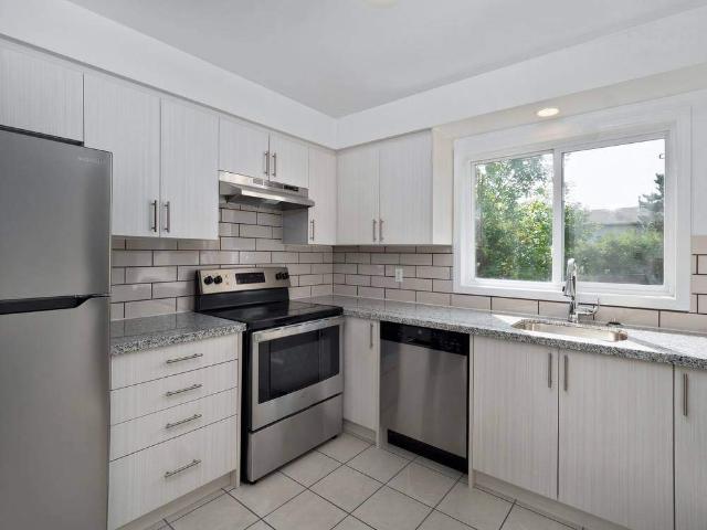 Stoneglen Townhouses 2 Bedroom Townhouse with private garage [object Promise] for Rent
