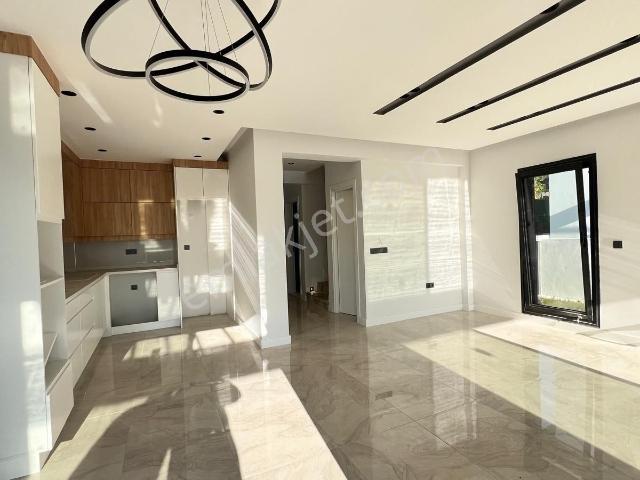 Stop’tan Deniz Manzaralı 4+1 Lüks Villa
