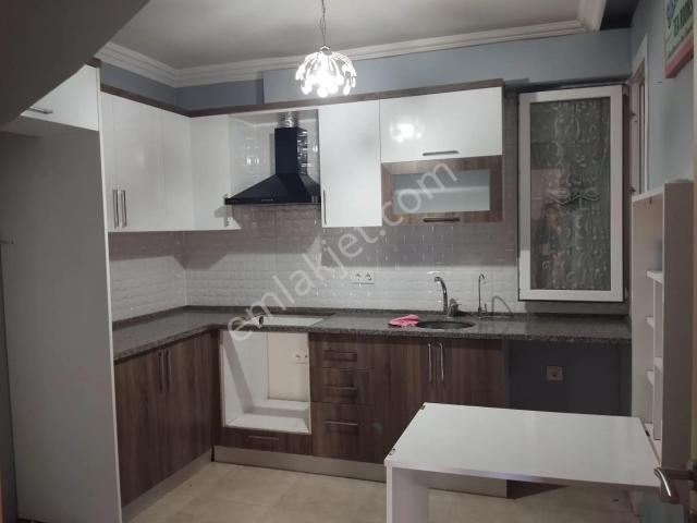 Stop’tan Günlükbaşı Migros Üstü Boş Kiralık 3+1