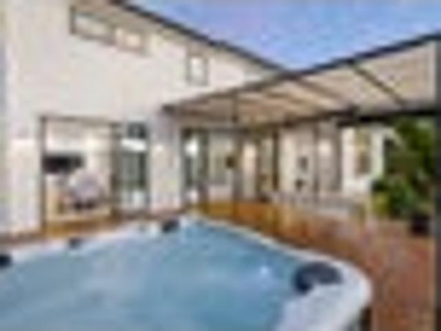 STOP THE SEARCH – VACANT & READY TO MOVE IN!
