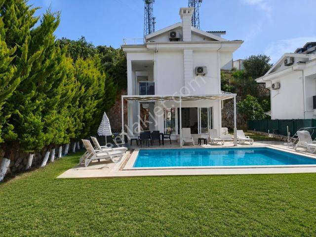 Stop'tan Ölüdeniz Ovacık’ta Satılık Havuzlu Triplex Villa